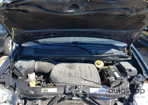 2014 Chrysler Town & Country Touring from USA, damaged, VIN 2C4RC1BG8ER293500